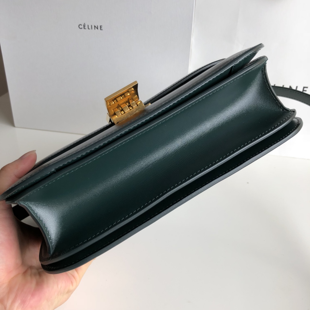 CELINE Classic box 全新品质升级 box 进口皮手搓纹 钢扣 24cm 墨绿色
