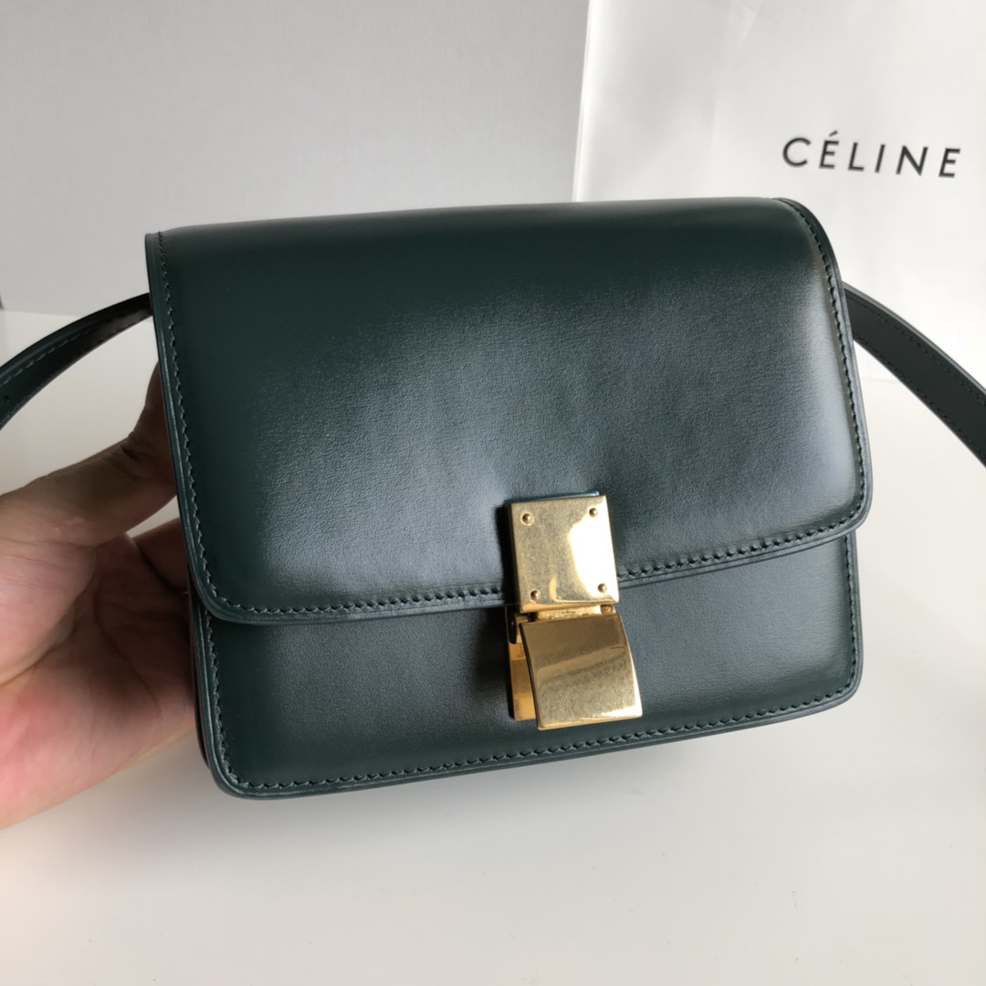 CELINE Classic box 全新品质升级 box 进口皮手搓纹 钢扣 17cm 墨绿色