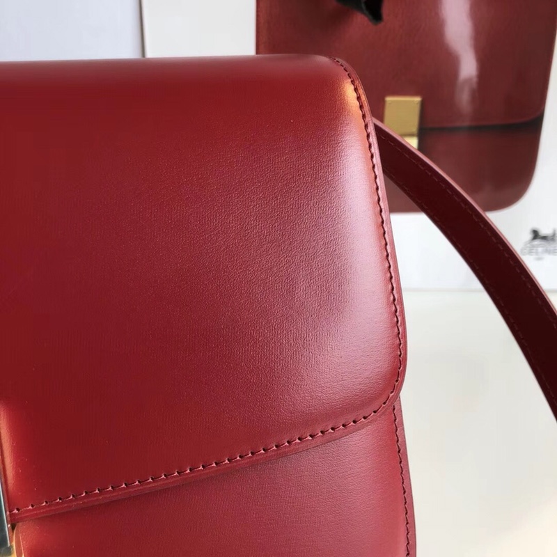 CELINE Classic box 全新品质升级 box 进口皮手搓纹 钢扣 24cm 深红色