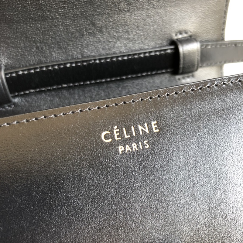 CELINE Classic box 全新品质升级 box 进口皮手搓纹 钢扣 17cm 黑色