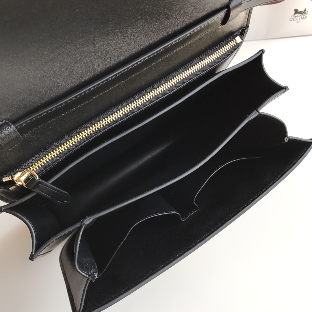 CELINE全新升级classic box 黑色 水晶皮 平纹 金扣 搭配羊皮内里 完美复古包 24cm