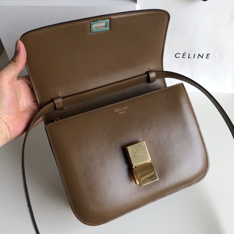 CELINE Classic box 全新品质升级 box 进口皮手搓纹 钢扣 24cm 焦糖色