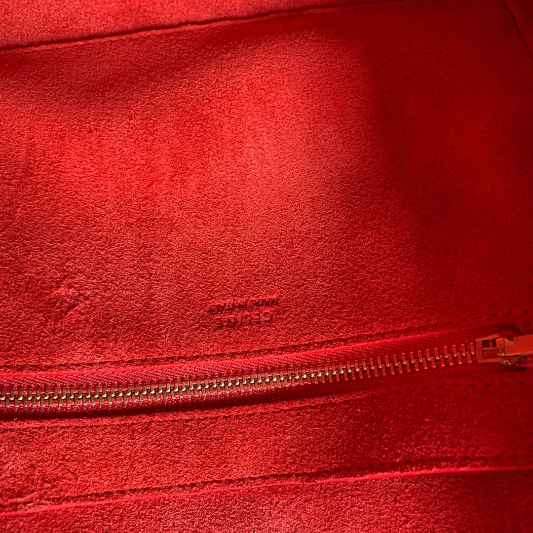 Celine 大红色 荔枝纹 SANGLE BUCKET小号柔软粒面小牛皮水桶包 18 X 25 X 12 厘米