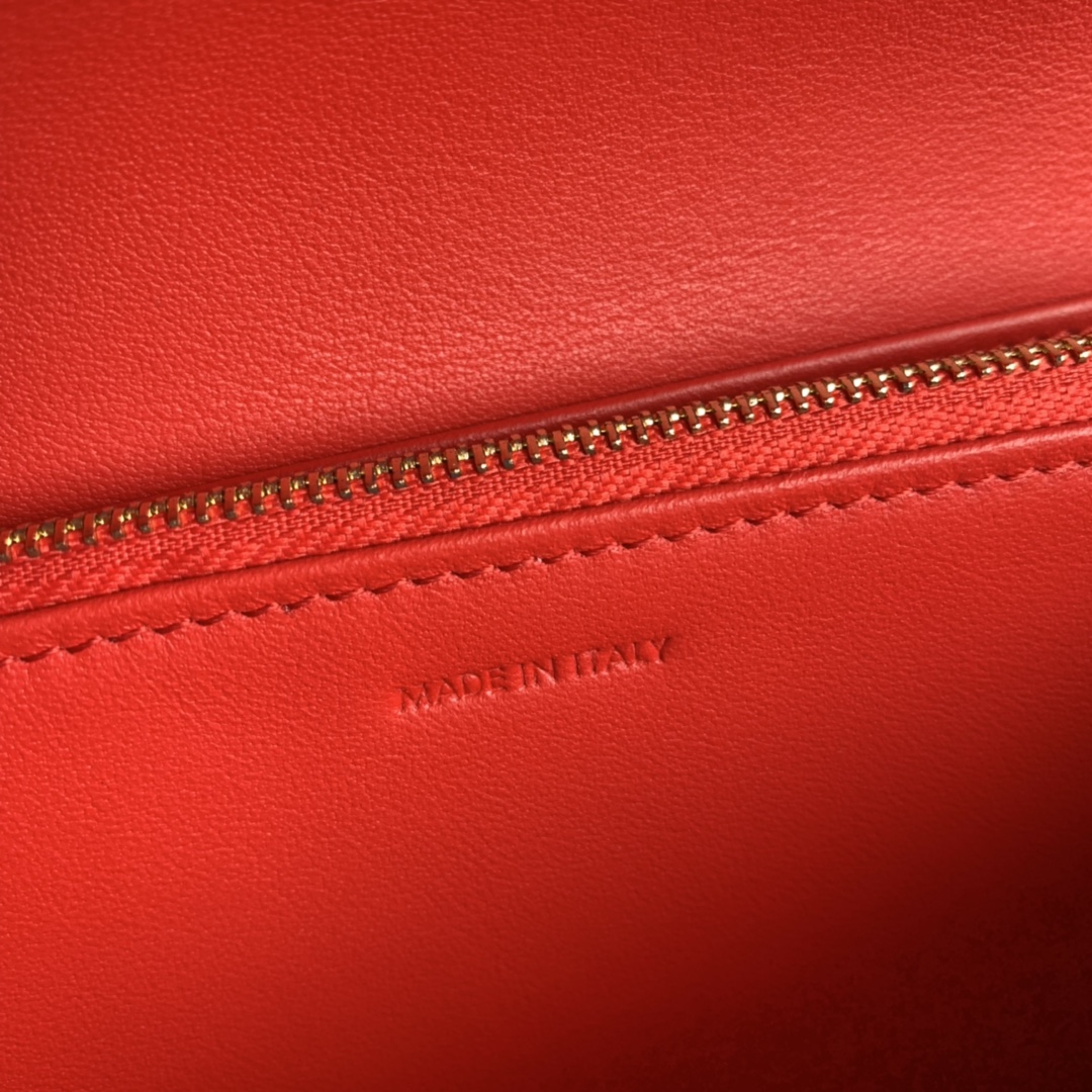 CELINE新款 4148 大红色手掌纹 19cm 长款钱包 卡包